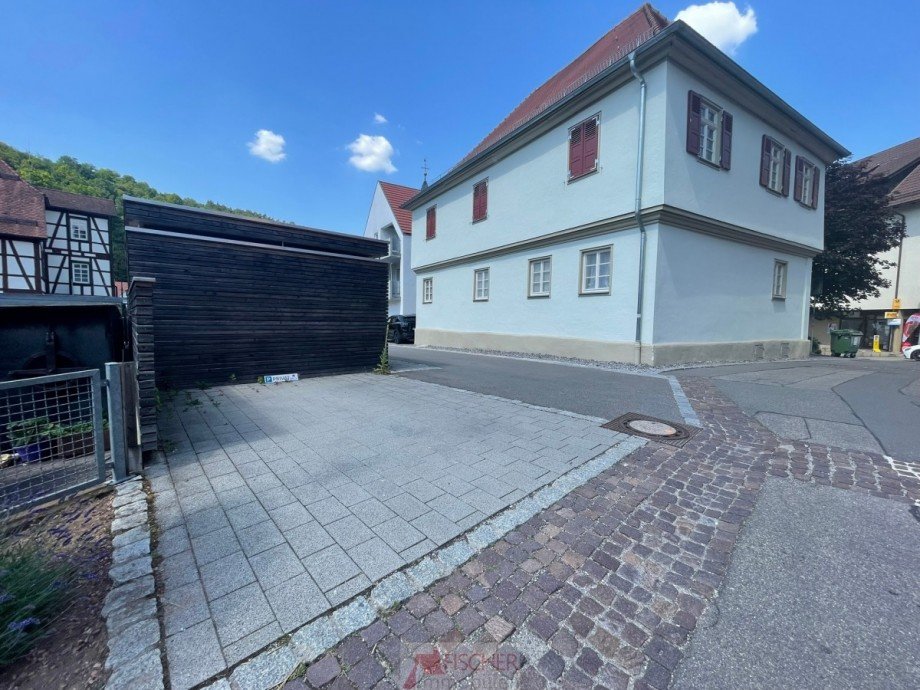 Au�enansicht + Stellplatz Erdgeschosswohnung M�nsheim