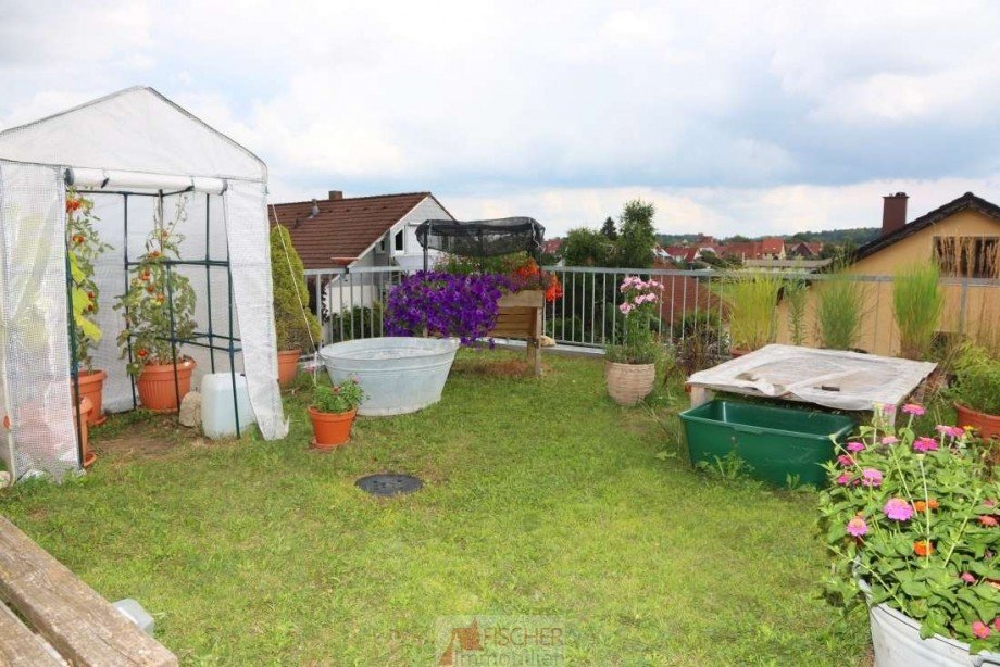 Garten auf der Garage Mehrfamilienhaus Hohenstein-�denwaldstetten