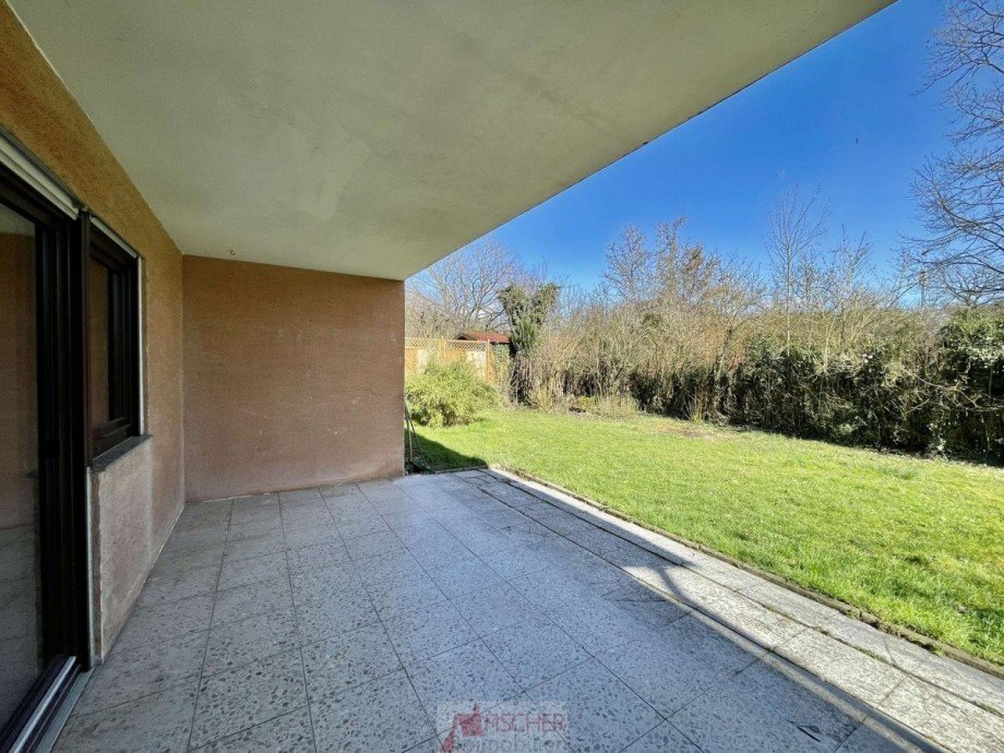 Terrasse Gartengeschoss Zweifamilienhaus Oberriexingen