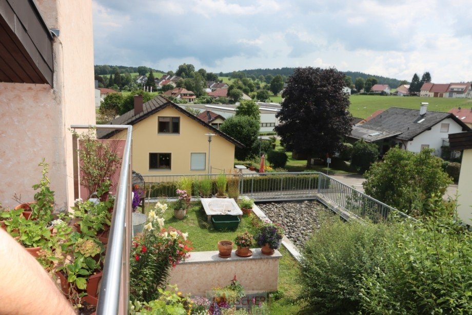 DG Aussicht Mehrfamilienhaus Hohenstein-�denwaldstetten