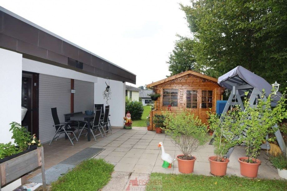 Garten - das Gartenhaus geh�rt den Mietern Mehrfamilienhaus Hohenstein-�denwaldstetten