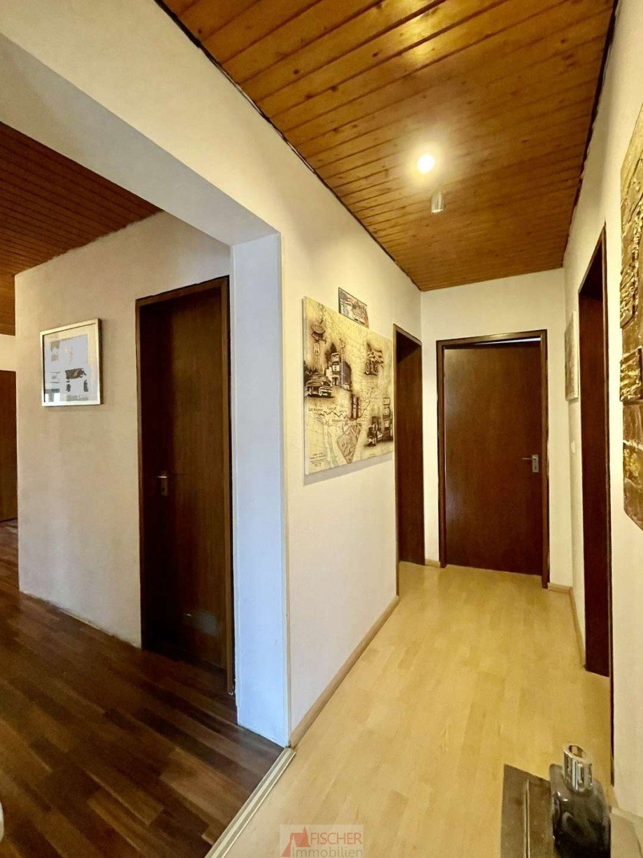 Flur EG Zweifamilienhaus Oberriexingen