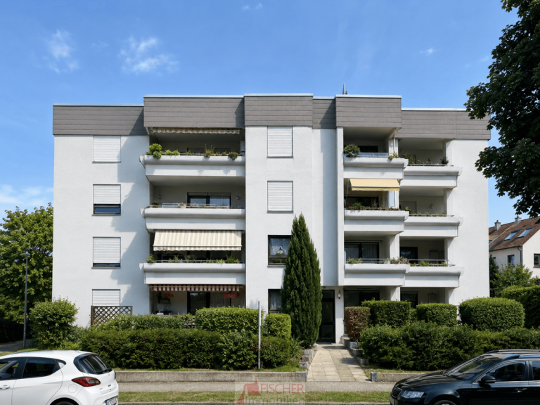 Au�enansicht (KI generiert) Vaihingen/Enz Etagenwohnung Wohnen mit Aussicht - gro�z�gige 4,5-Zimmer-Wohnung mit zwei Loggien, Aufzug + TG-Stellplatz...