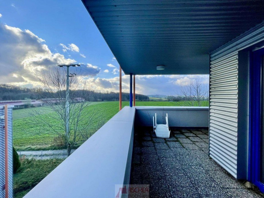 gro�er �berdachter Balkon B�rofl�che Eberdingen-Hochdorf