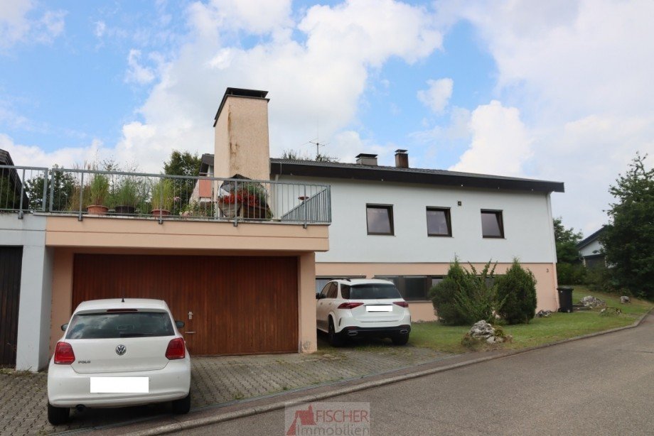 Zufahrt Doppelgarage Mehrfamilienhaus Hohenstein-�denwaldstetten